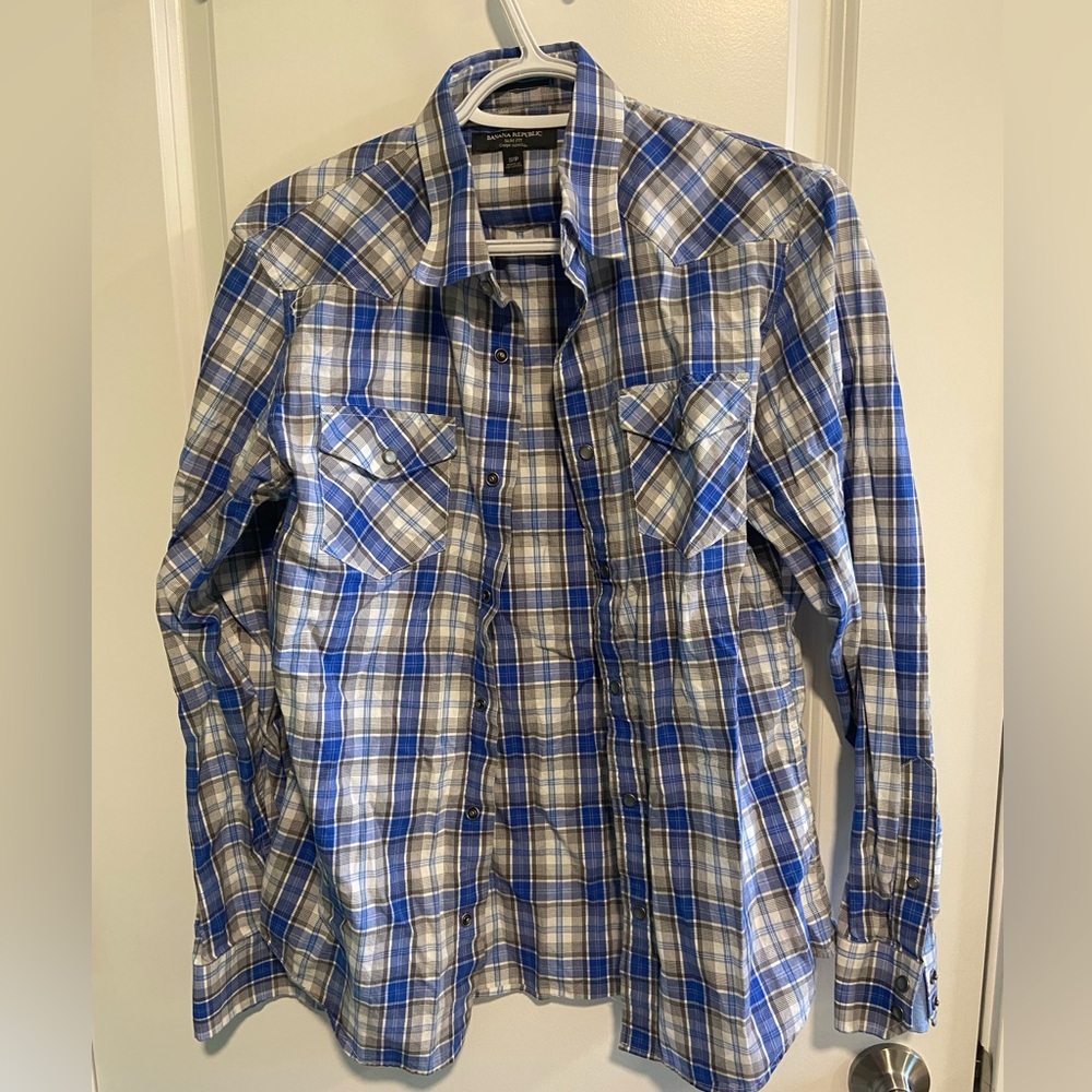Banana Republic Blue and White Casual Button Down Shirt